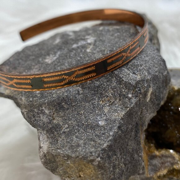 Vintage Copper Etched Black Enamel Cuff Bracelet Native - Picture 5 of 7